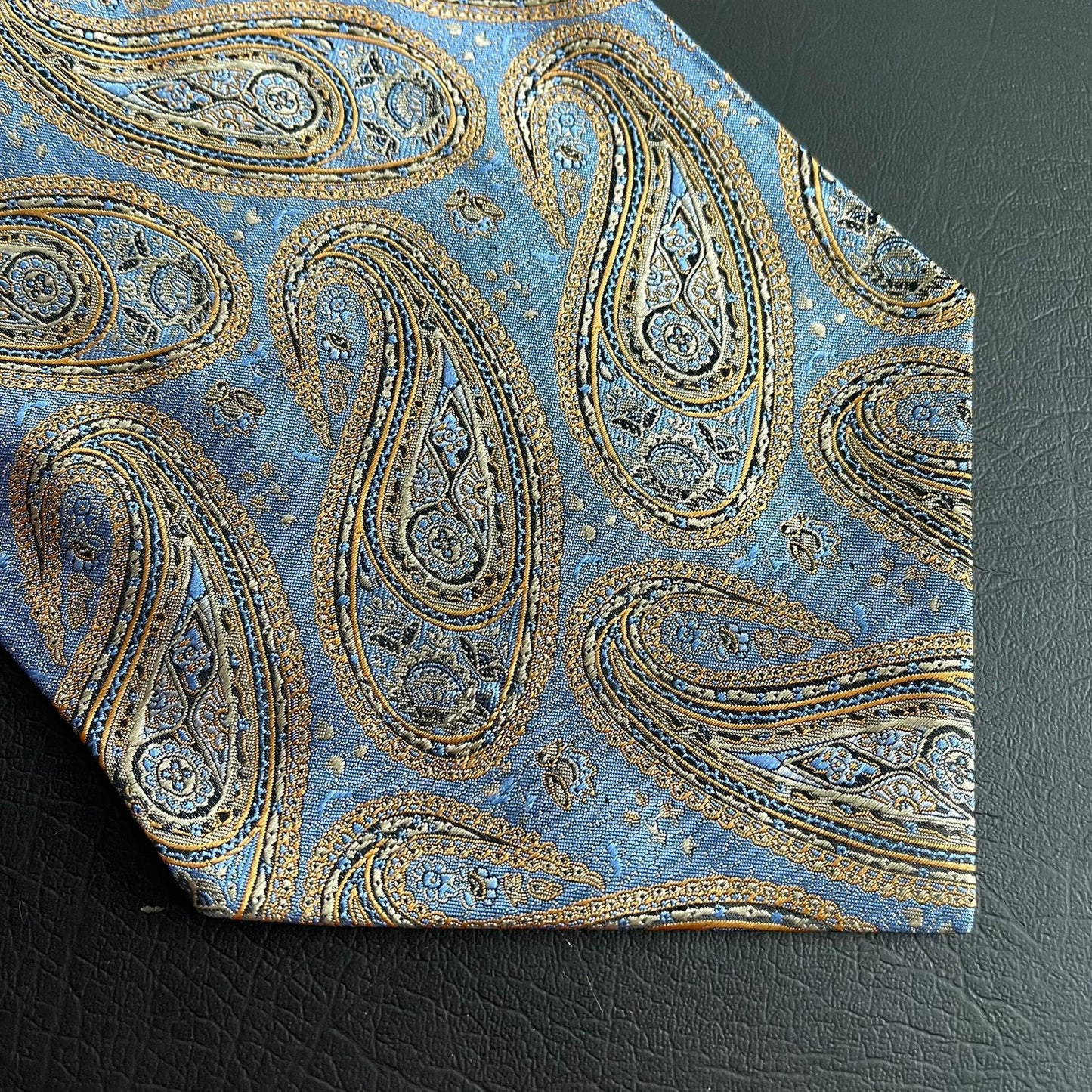 Imperial Paisley jacquard cravat ascot tie and pocket square set for men online in Pakistan
