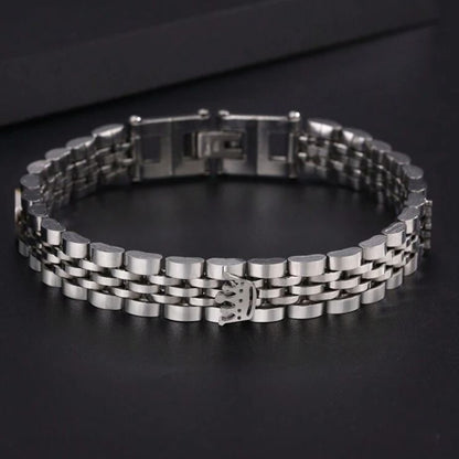 Silver bracelet on a dark background with product details and promotional text.