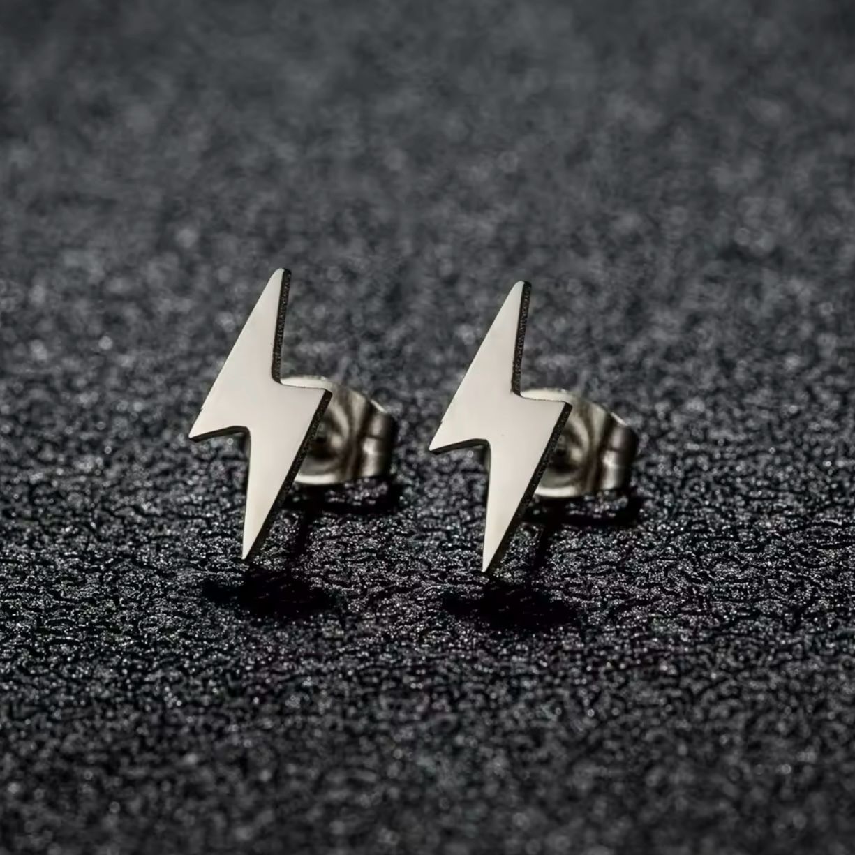 Silver light earrings for men online in Pakistan