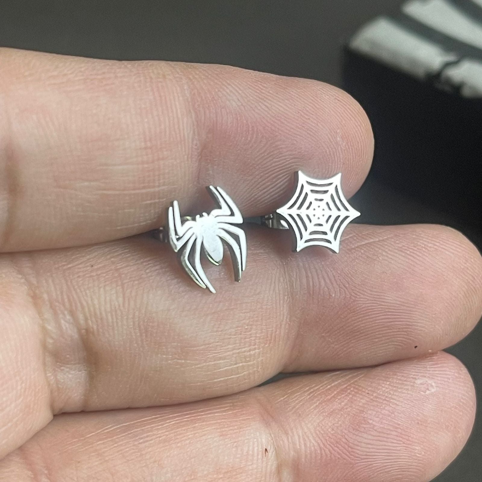 Silver spider earrings for men women online in Pakistan
