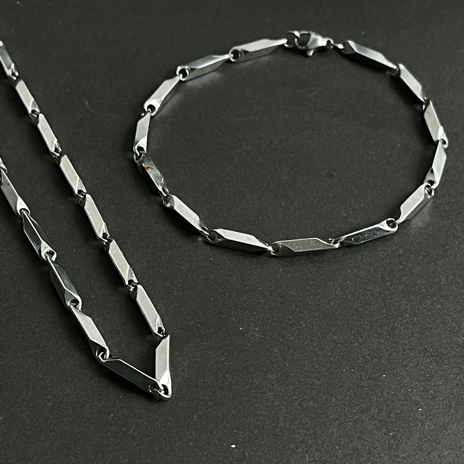 Silver steel neck chain and bracelet set for men online in Pakistan