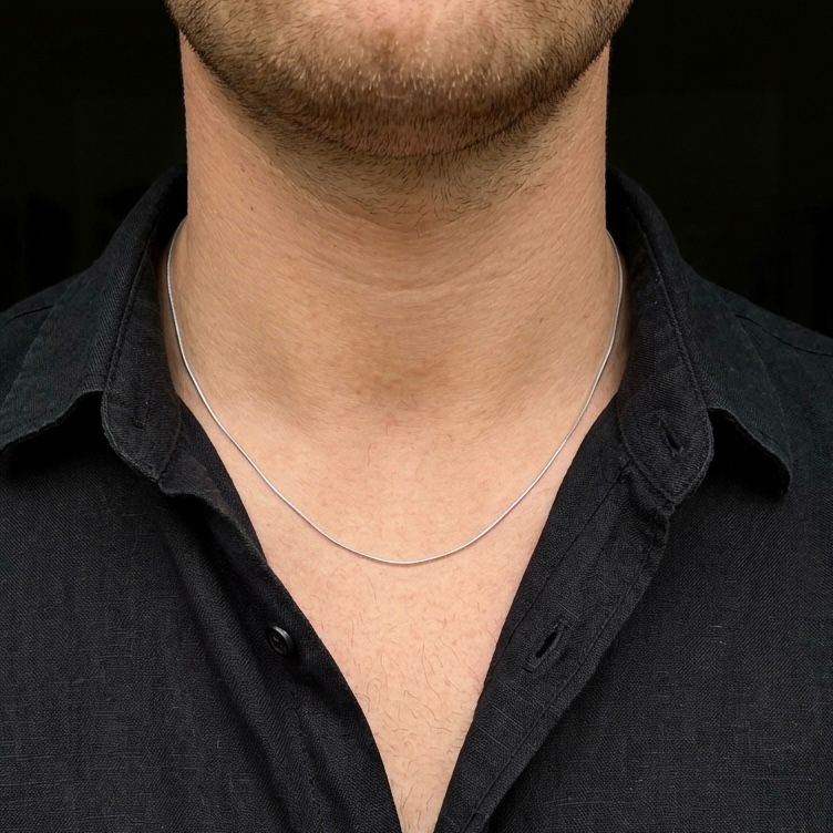 1mm sleek silver round snake herringbone neck chain for men in Pakistan