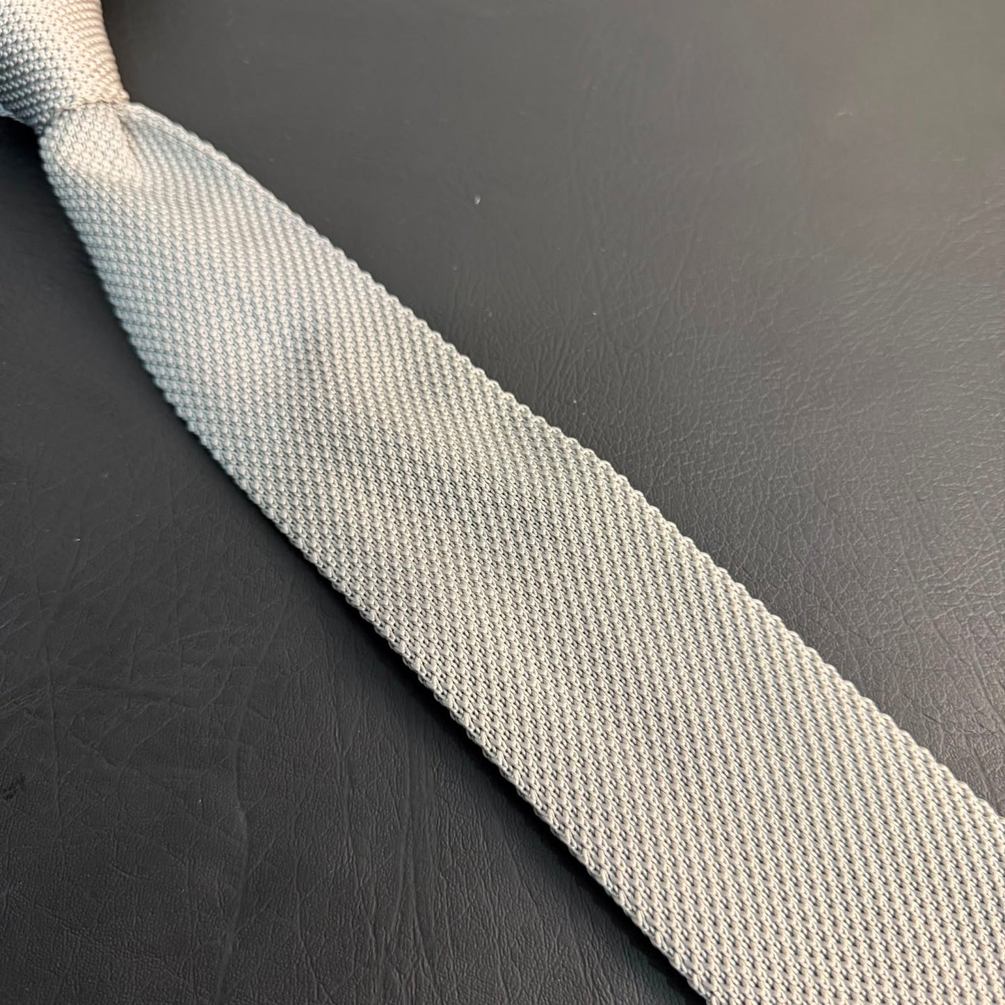 Premium Silver Grey Pointed Knitted Tie For Men (Light Grey)