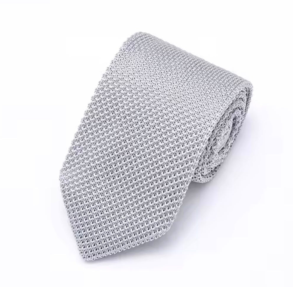Premium Silver Grey Pointed Knitted Tie For Men (Light Grey)