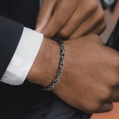 antique silver stainless steel chain bracelet for men online in Pakistan