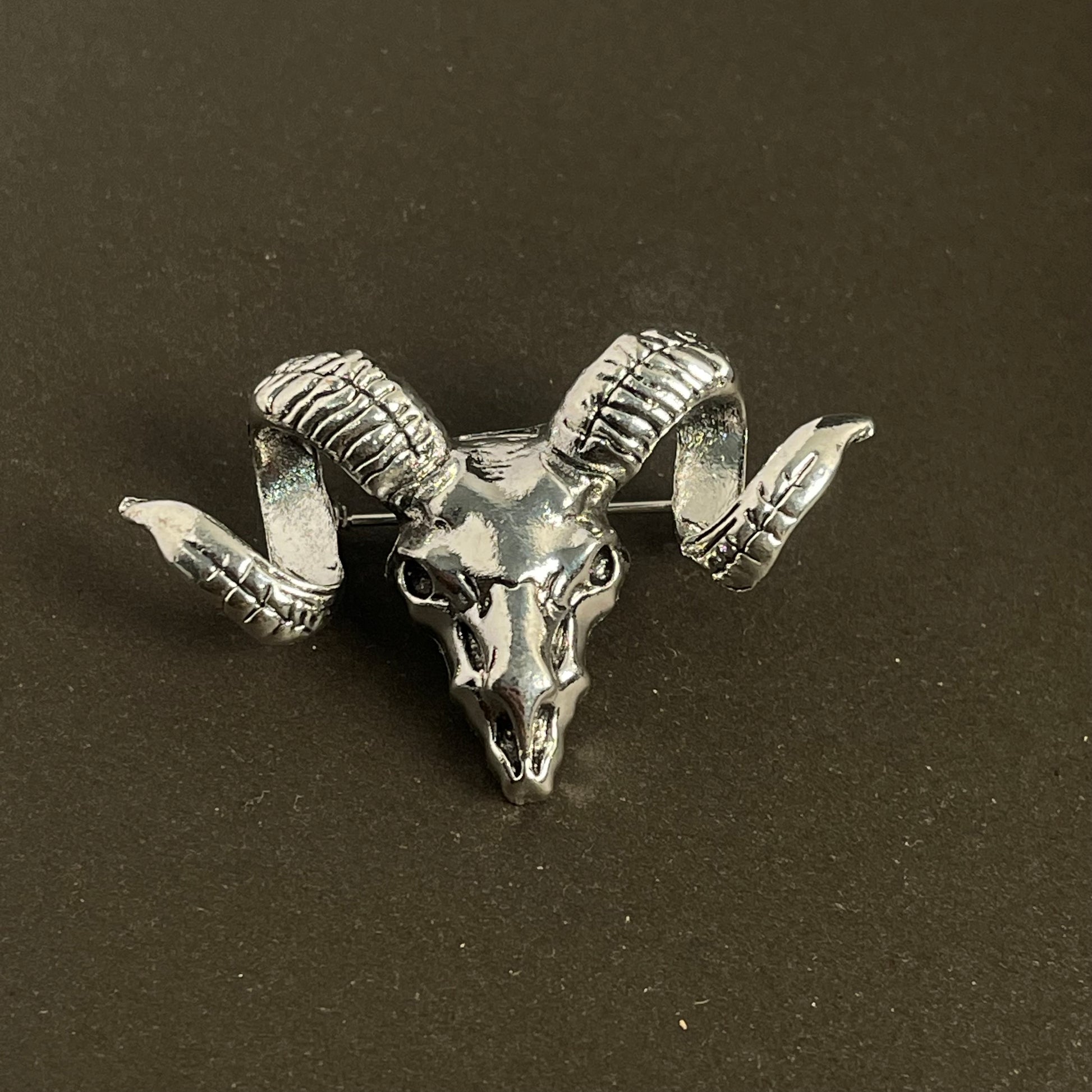 black silver markhor army brooch lapel pin in Pakistan