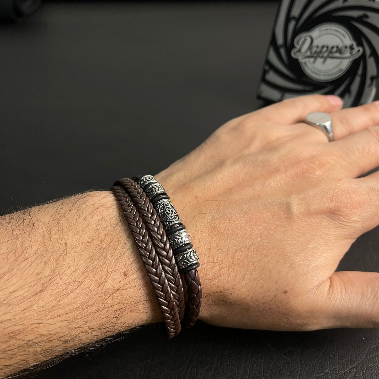 men's brown leather bracelet price in Paksistan