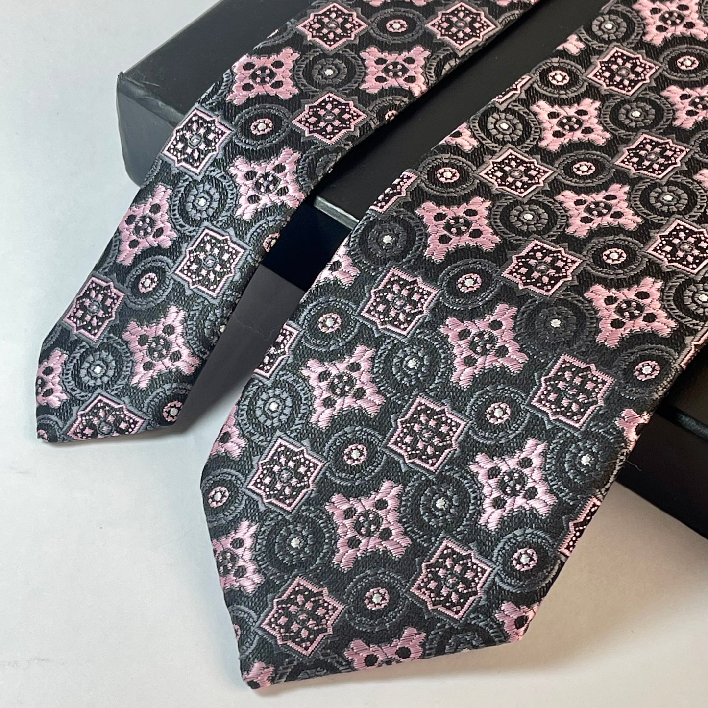 grey and pink neck tie for men Pakistan