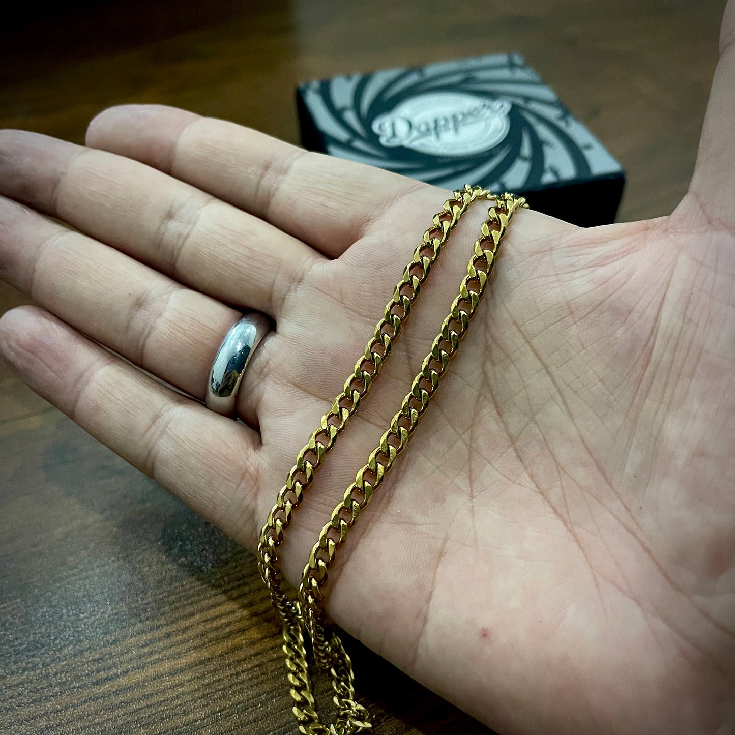 5mm Golden steel curb link neck chain for men in pakistan