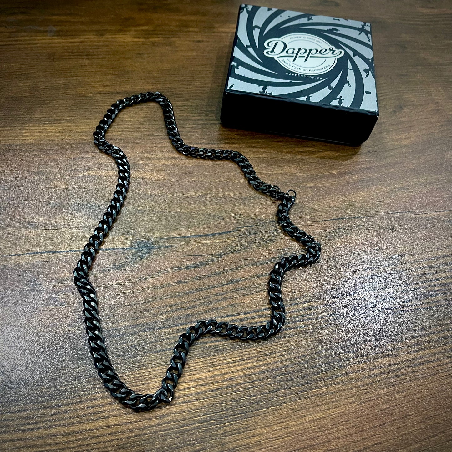 7mm stainless steel black cuban curb link neck chain for men in pakistan