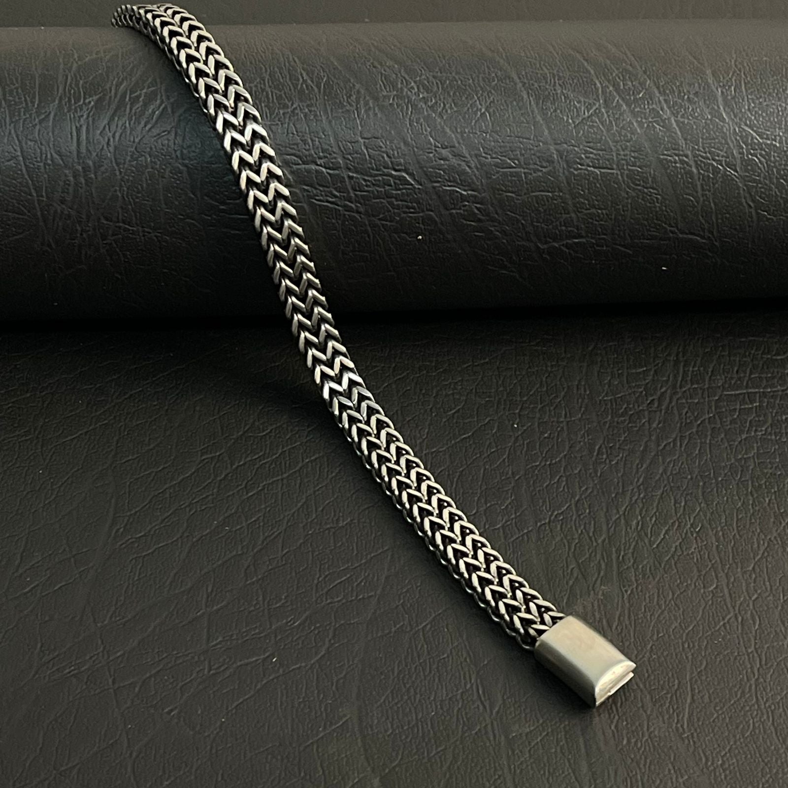 premium antique silver foxtail chain bracelet for men in Pakistan