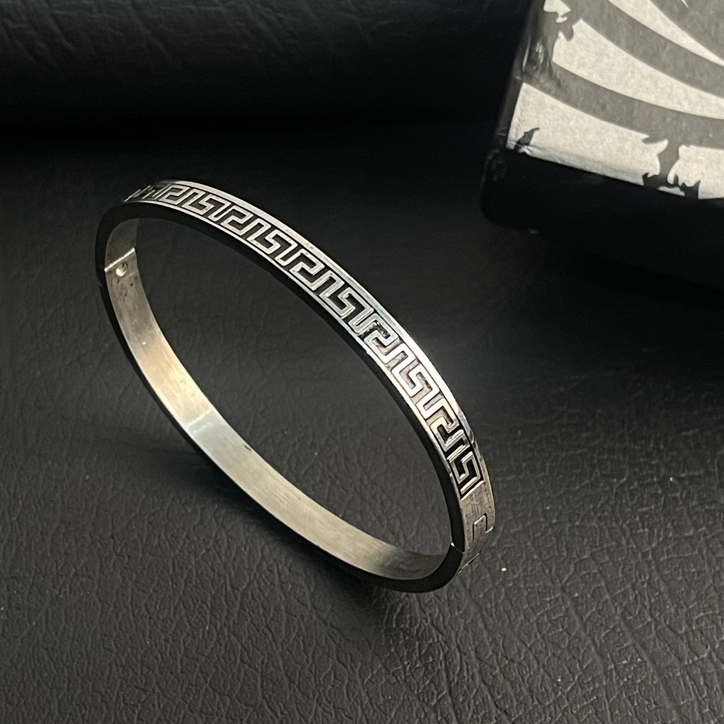 silver stainess steel kara bangle bracelet price in Pakistan