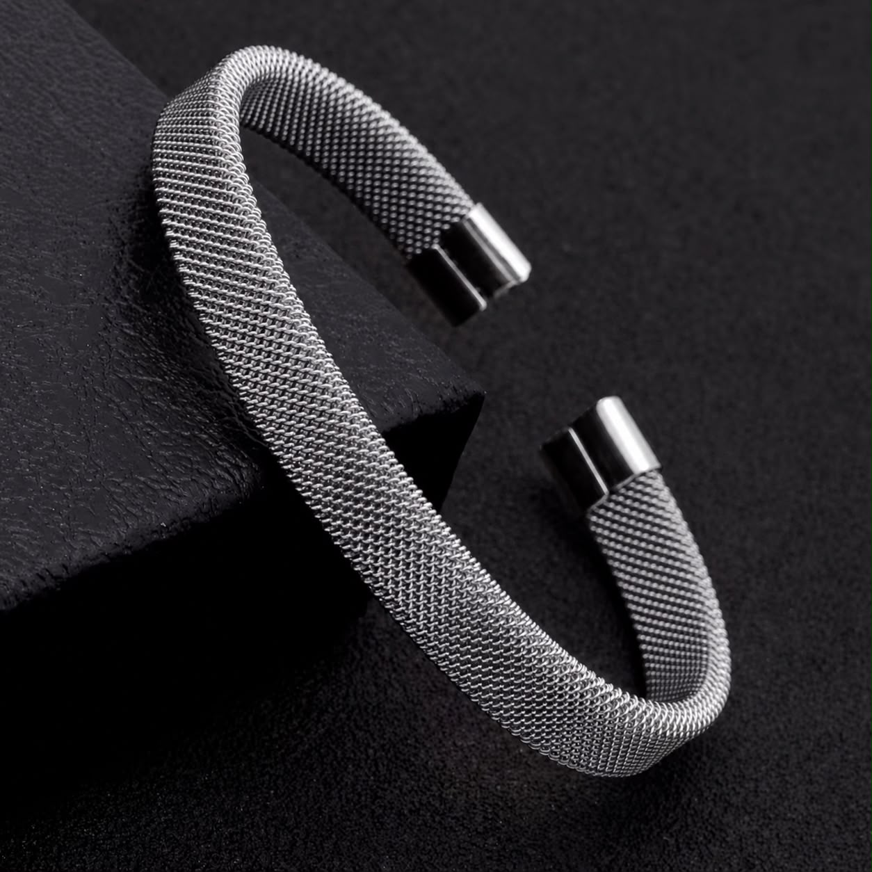stainless steel silver mesh bracelet for men in Pakistan