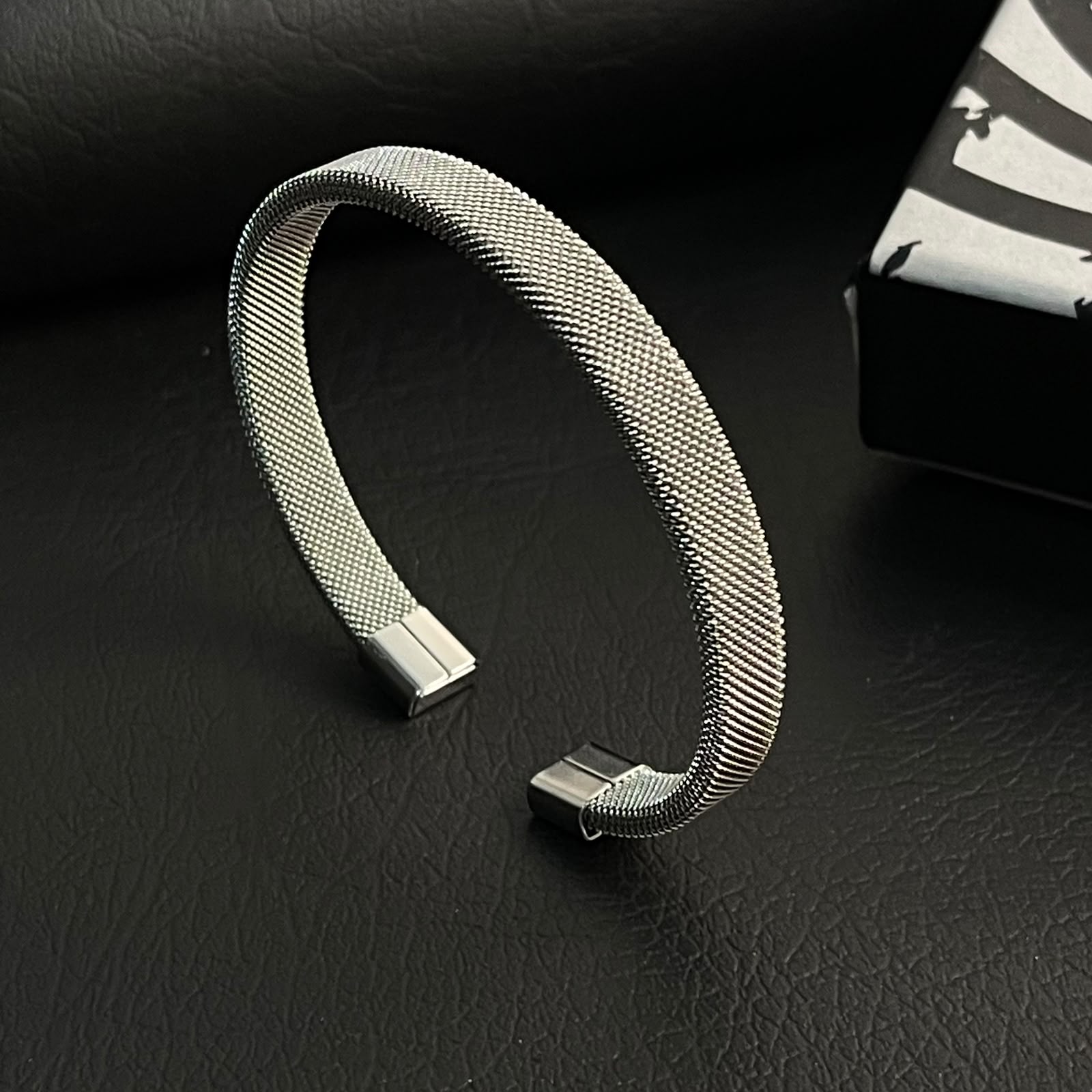 stainless steel silver mesh kara hand cuff bracelet for men in Pakistan