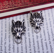Load image into Gallery viewer, Wolf Head Chain Collar Brooch