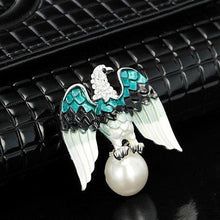 Load image into Gallery viewer, American Eagle Crystal Brooch