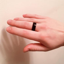 Load image into Gallery viewer, Men Black Titanium Ring