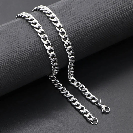 9mm silver figaro heavy neck chain for men in pakistan