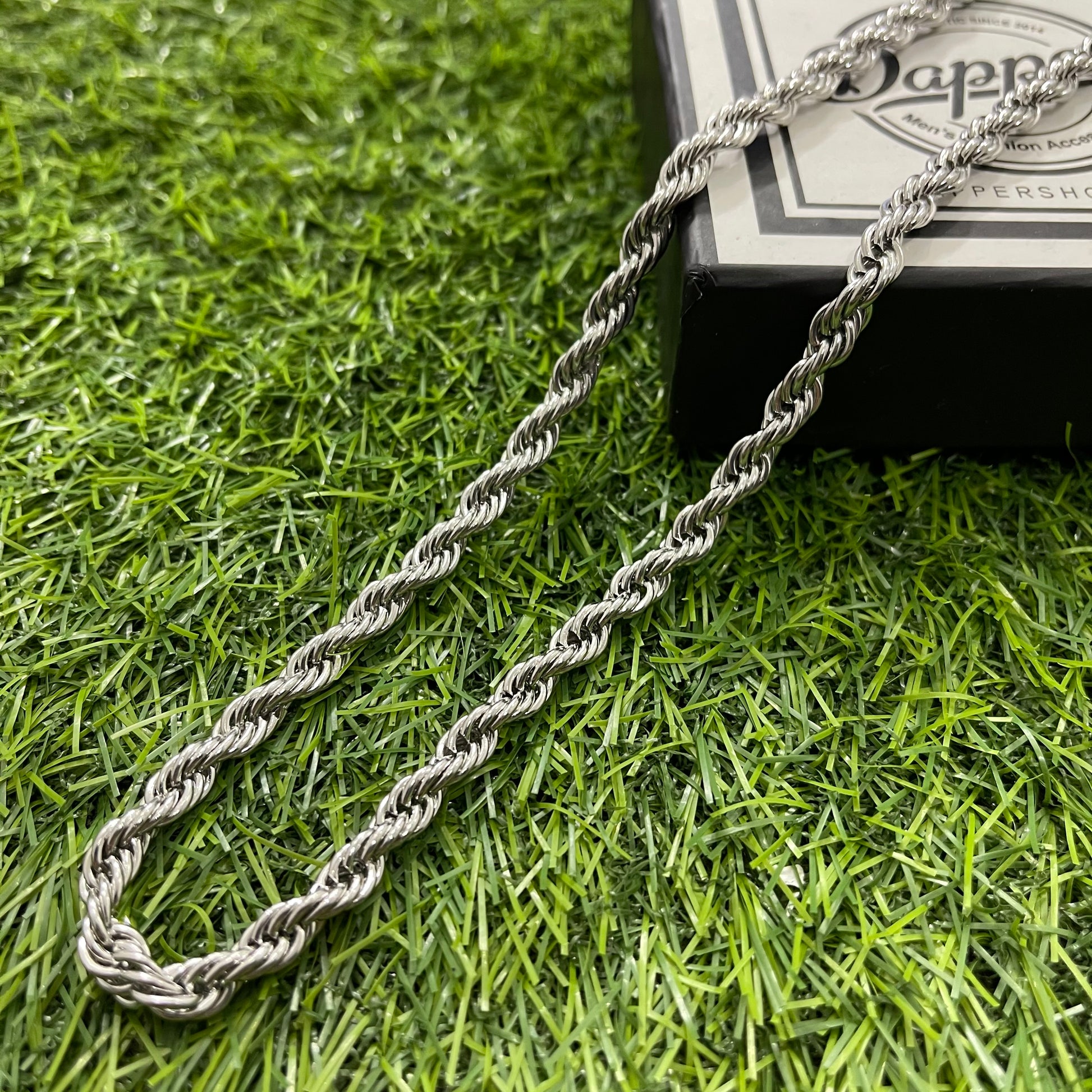 6mm silver stainless steel twisted rope neck chain for men in pakistan