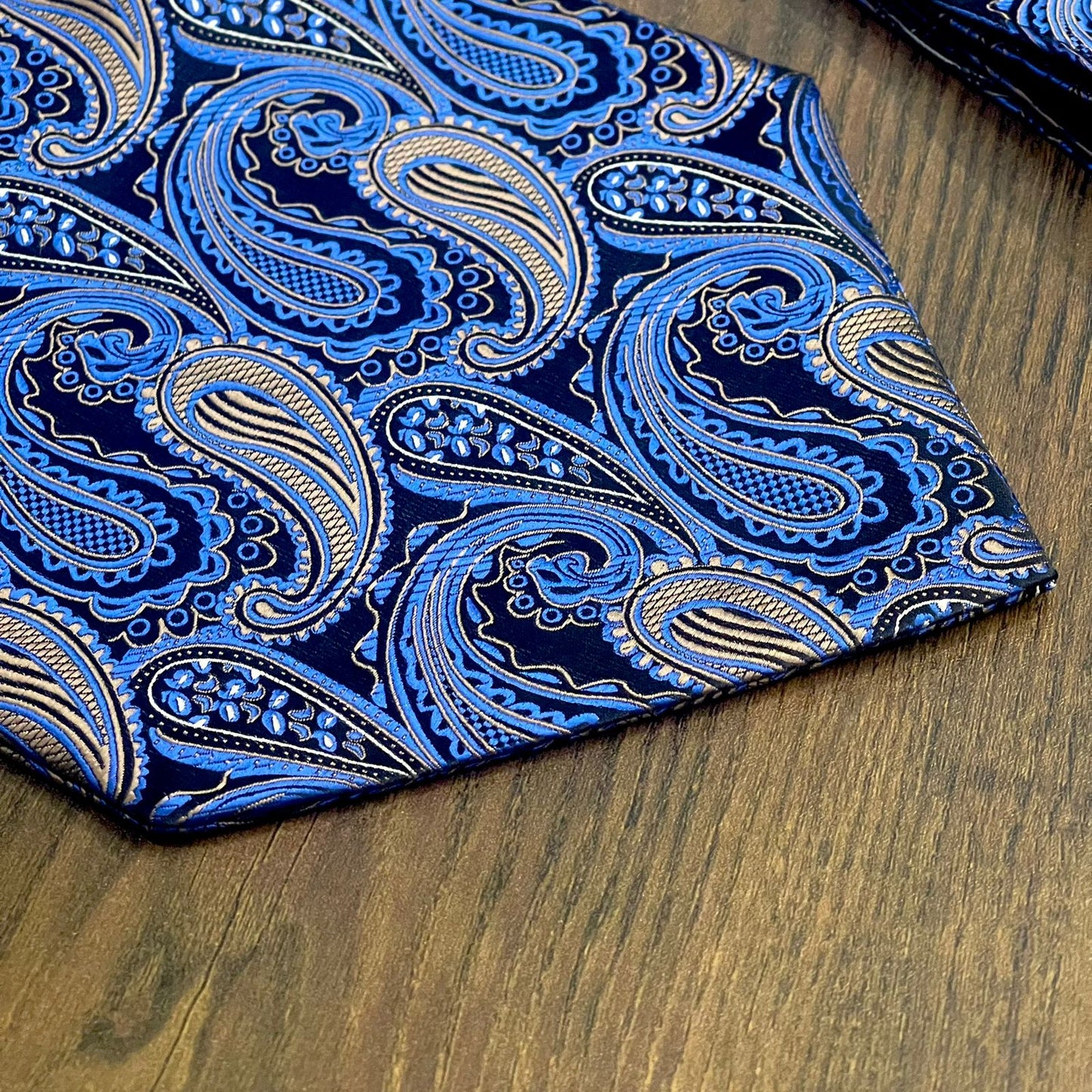 cravat tie for men in pakistan