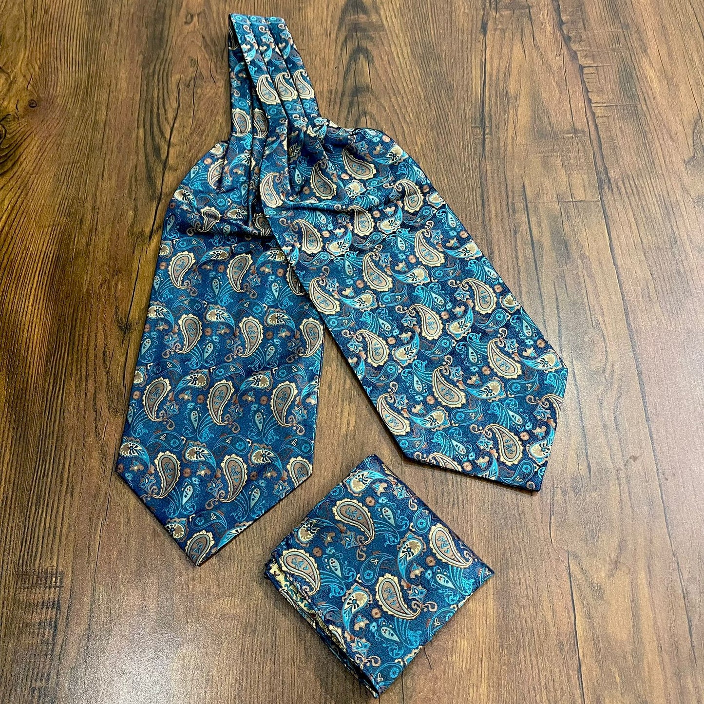 buy golden green cravat scarf online in pakistan