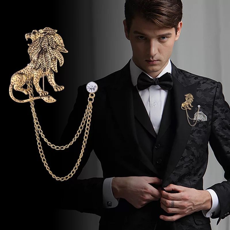Golden Lion King Brooch With Tussle Chain