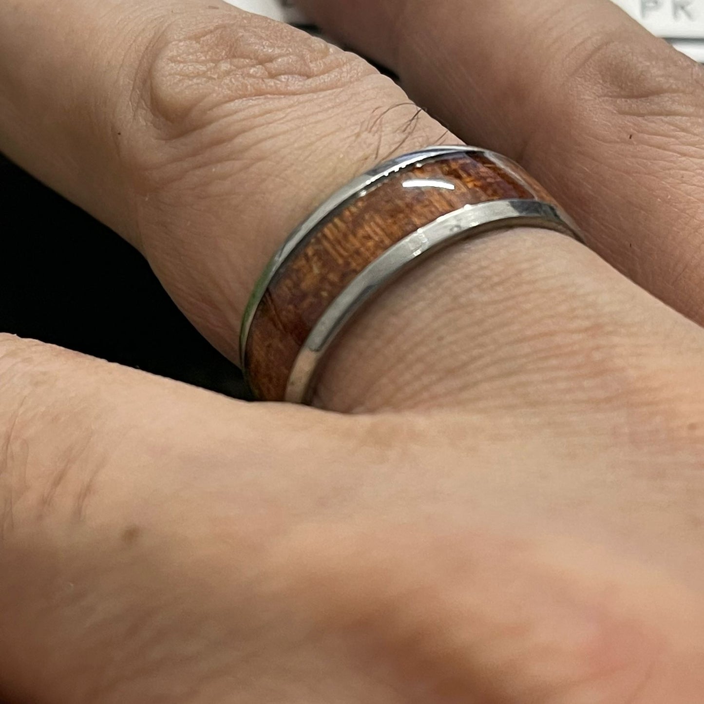Wood Grain Titanium Ring (Silver)