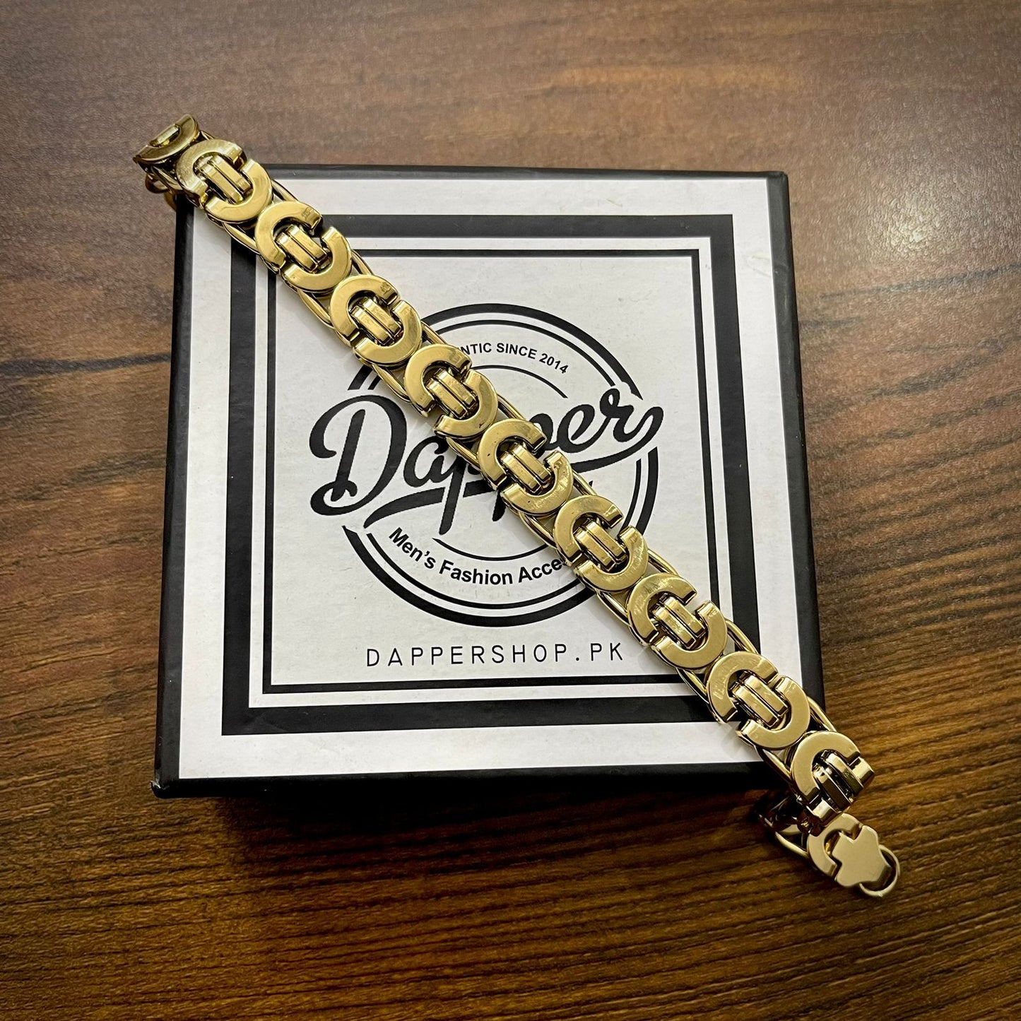 golden chain bracelet for boys in pakistan