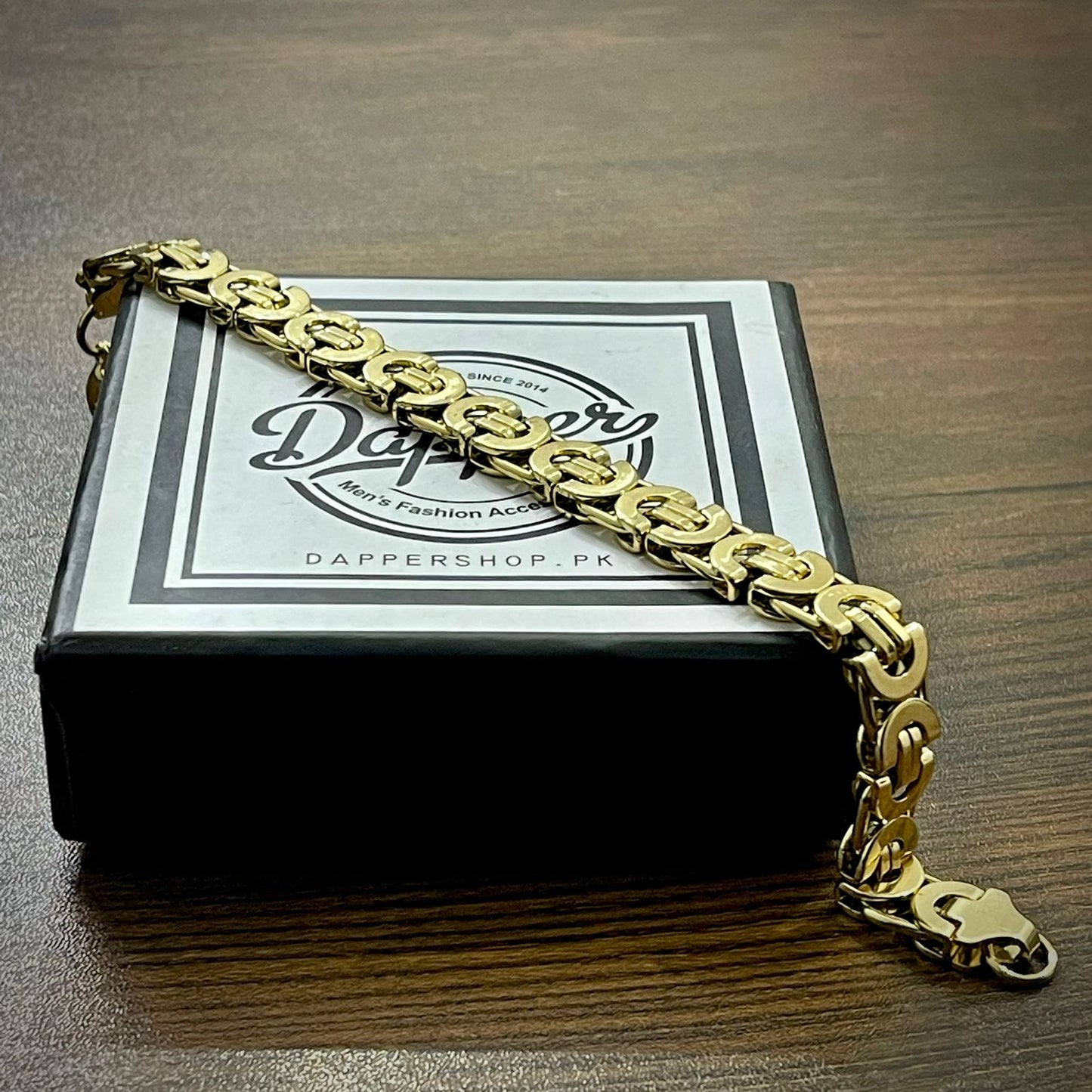 golden chain bracelet for boys in pakistan