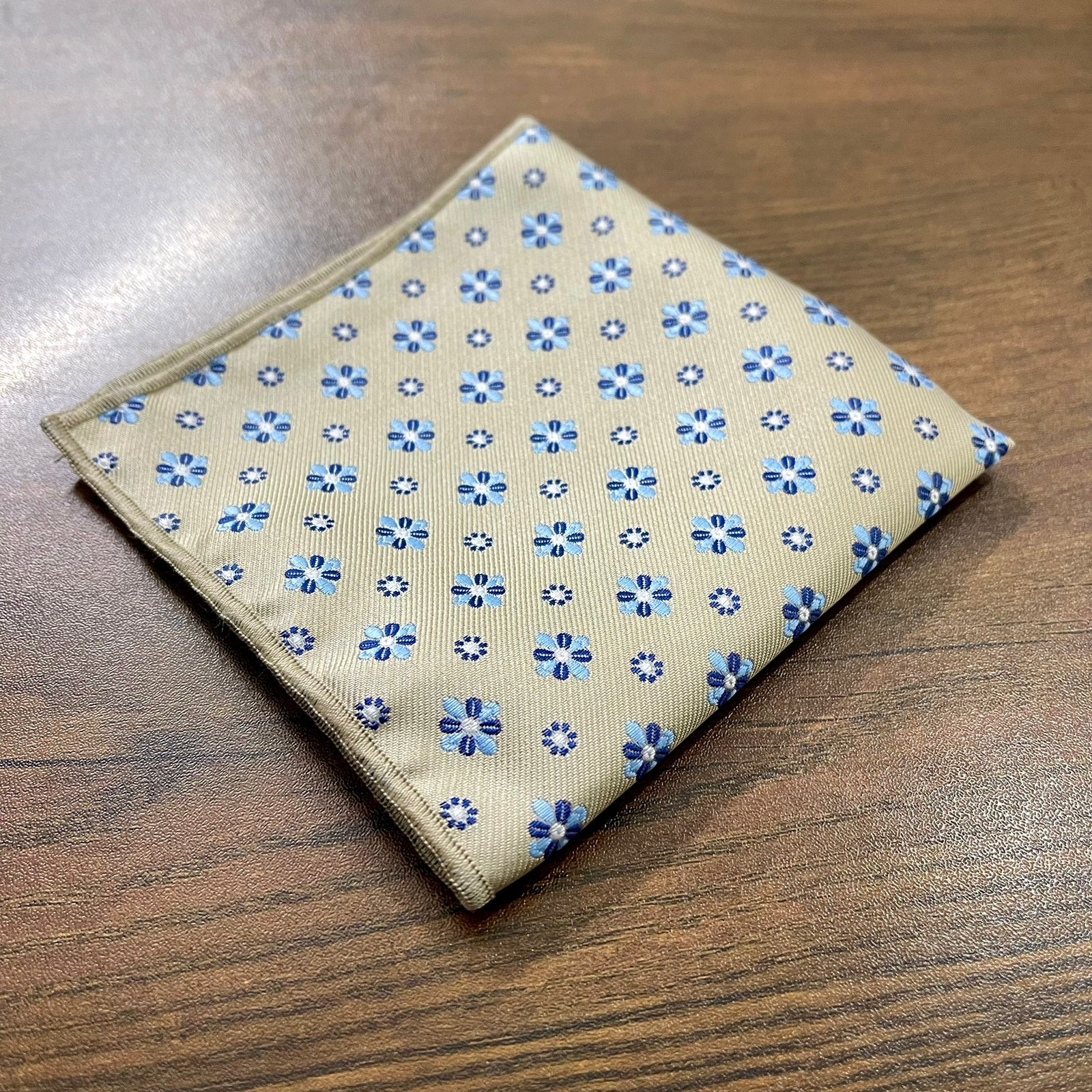 Ivory floral paisley pocket square for men in pakistan