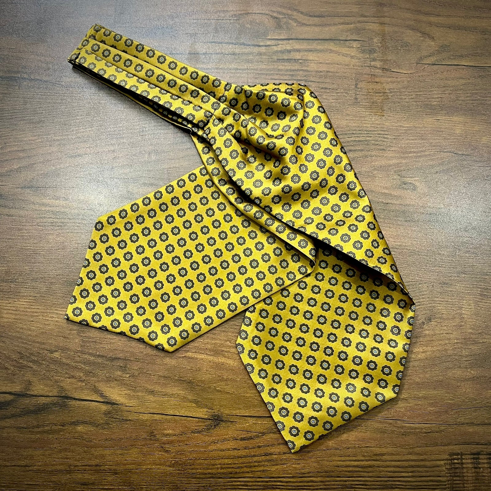 Ascot Pattern Golden Pattern Jacquard Wooven Ascot Cravat Tie For Men – The Dapper Shop