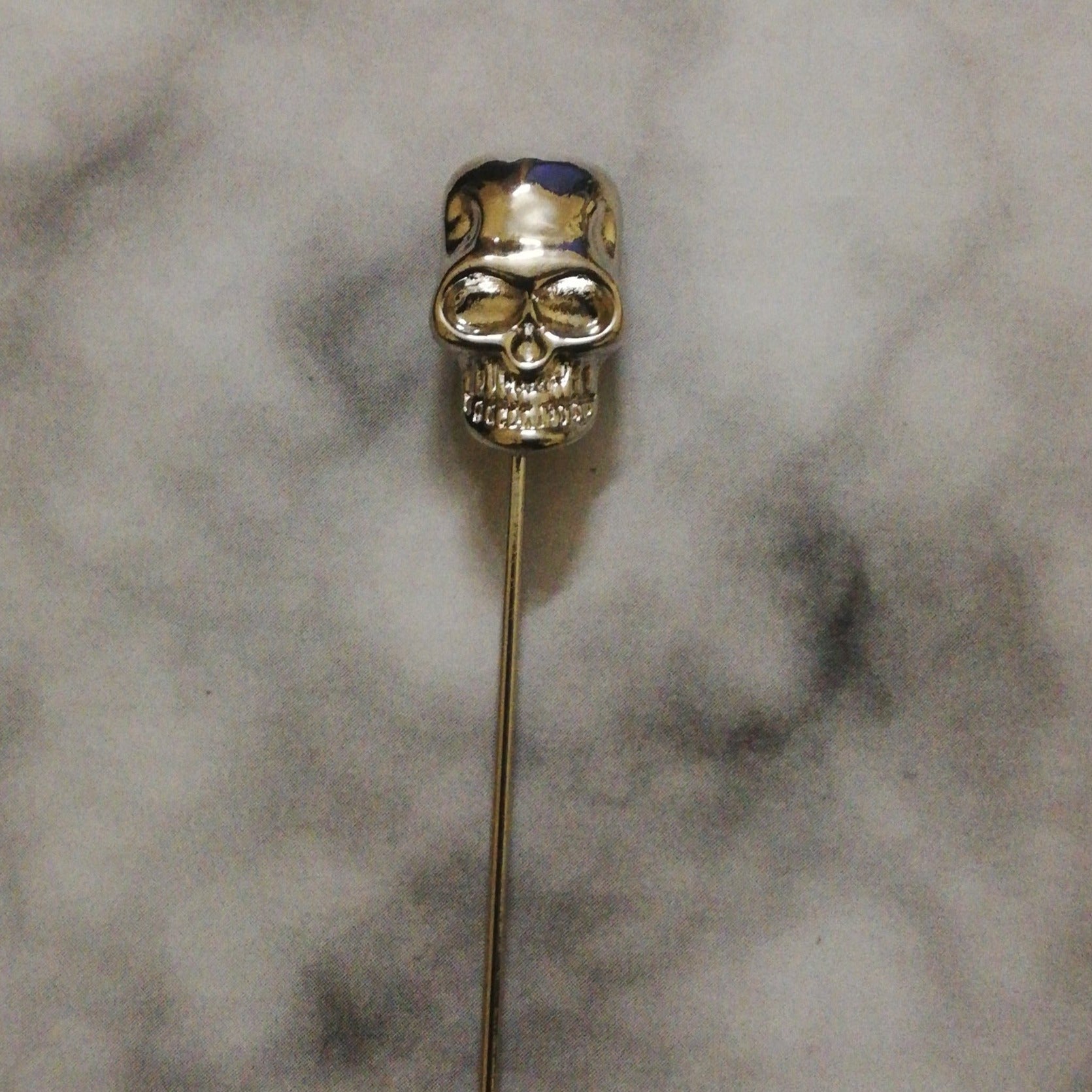 Silver Skull brooch lapel pin in Pakistan