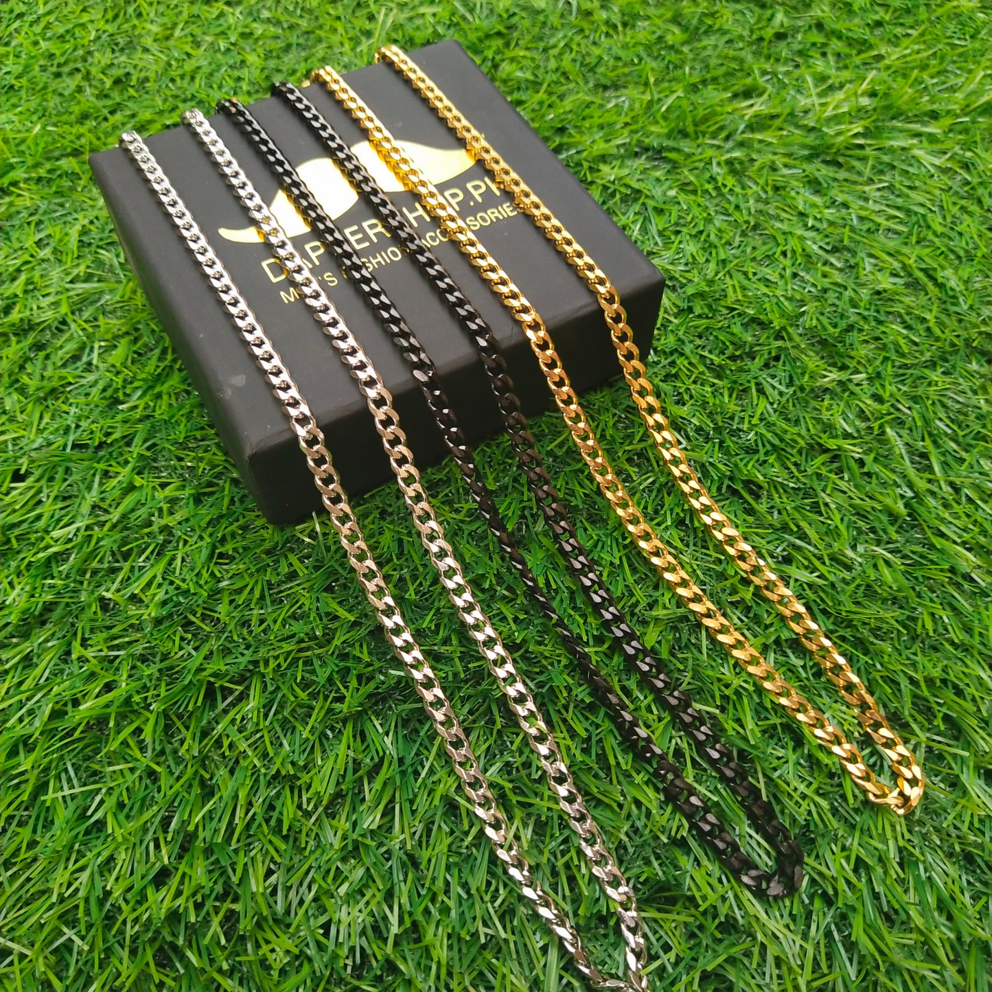 5mm Golden steel curb link neck chain for men in pakistan