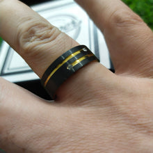 Load image into Gallery viewer, Black Golden Charm Ring For Men