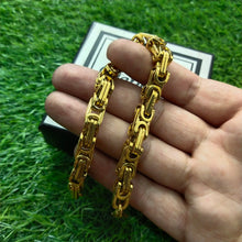 Load image into Gallery viewer, Masculine Style Braided Link Chain Golden Bracelet