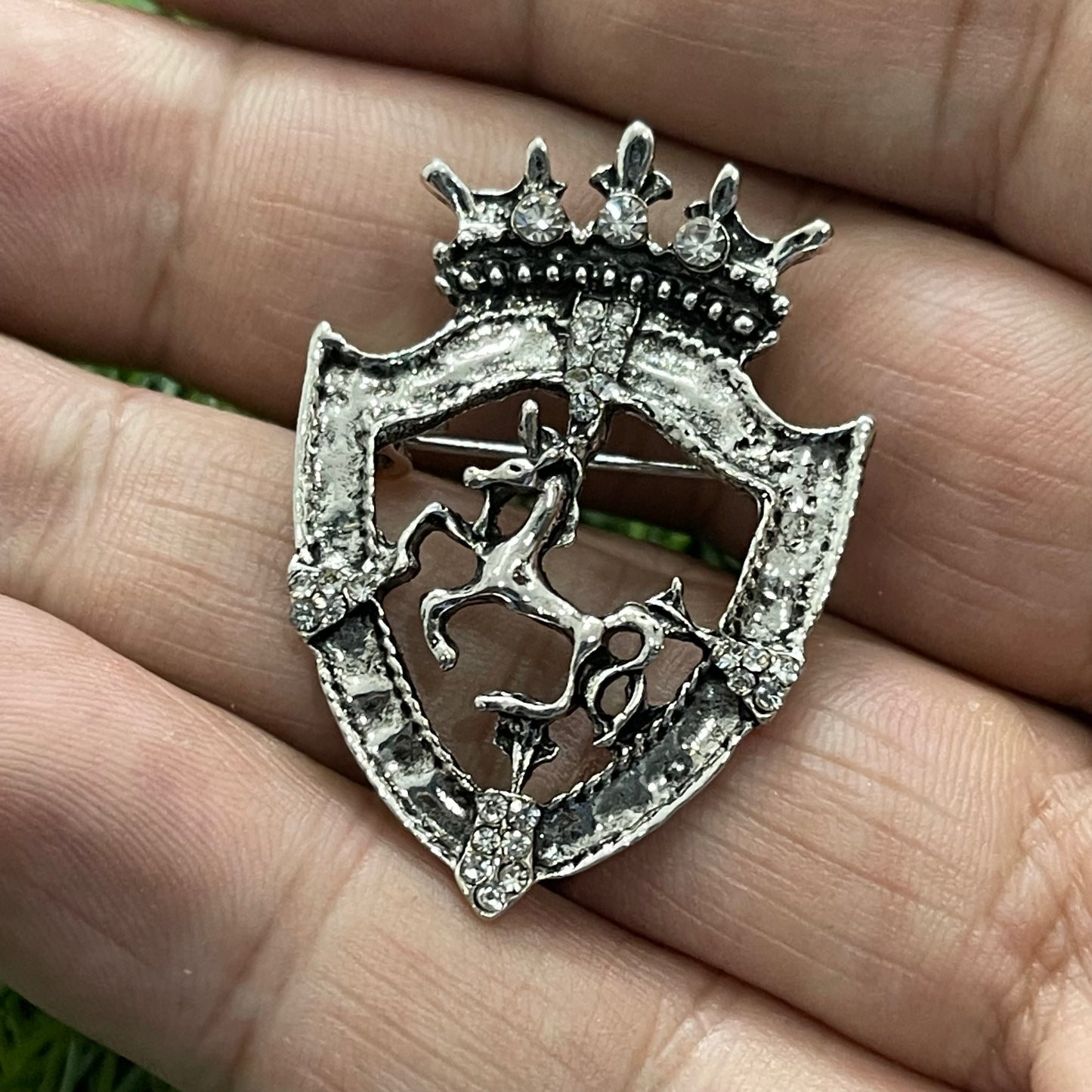 horse brooch lapel pin