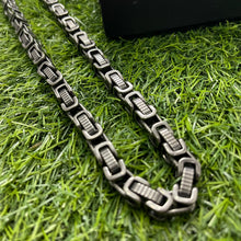 Load image into Gallery viewer, Retro Hand Made Biker&#39;s Neck Chain For Men