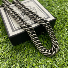 Load image into Gallery viewer, Heavy Round Curb Link Neck Chain For Men