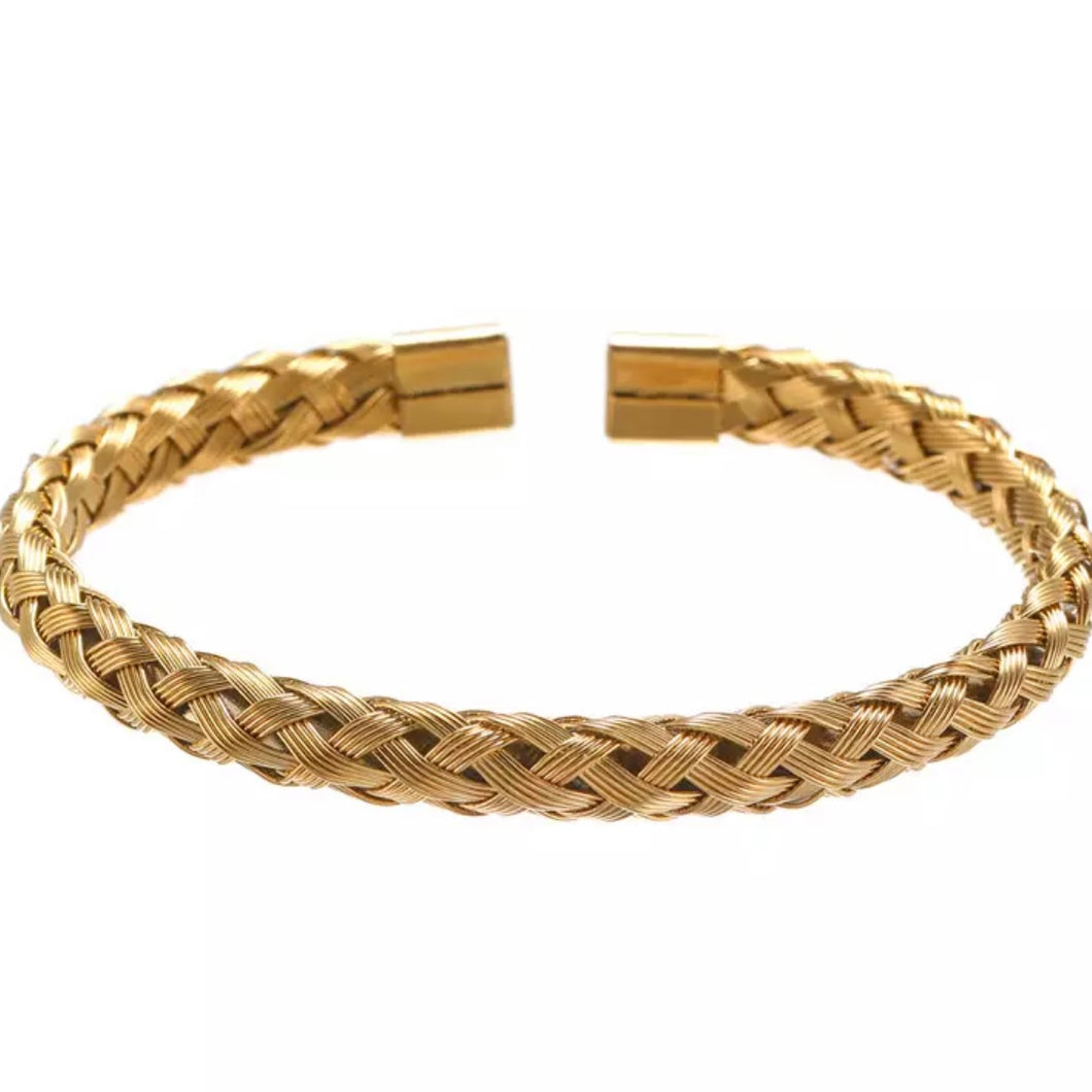 Fashion Golden Kara bracelet For Men In Pakistan